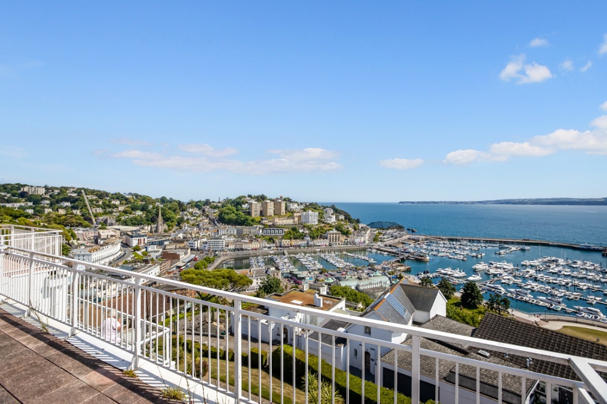 Kingsdale Court St Lukes Road North Property for Sale in Torquay John
